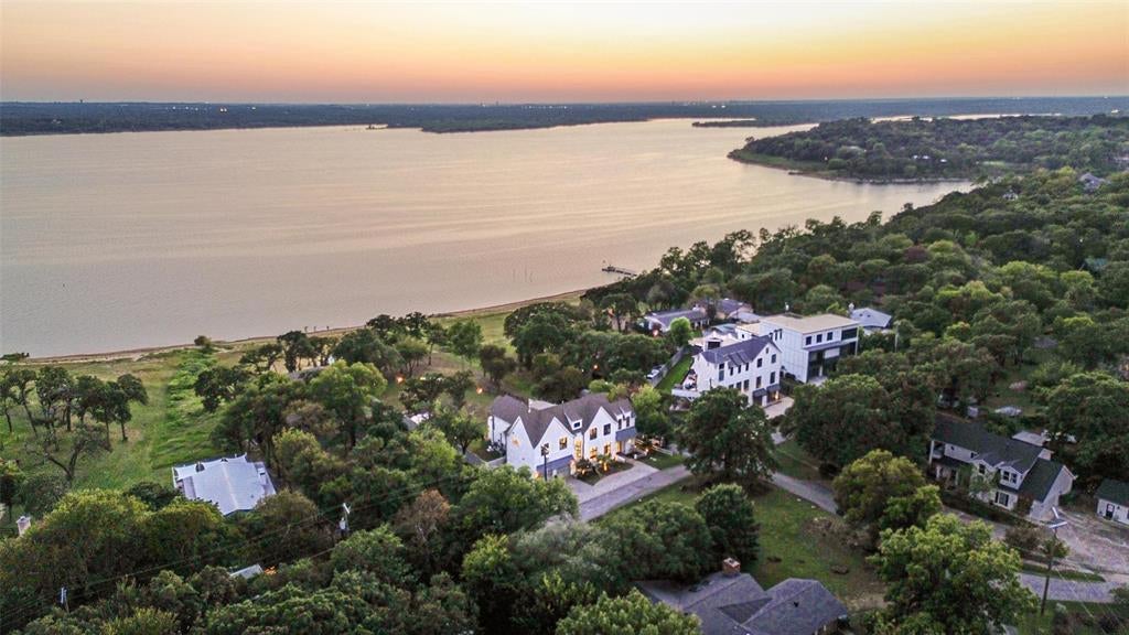 6833 Red Bud Drive, Flower Mound