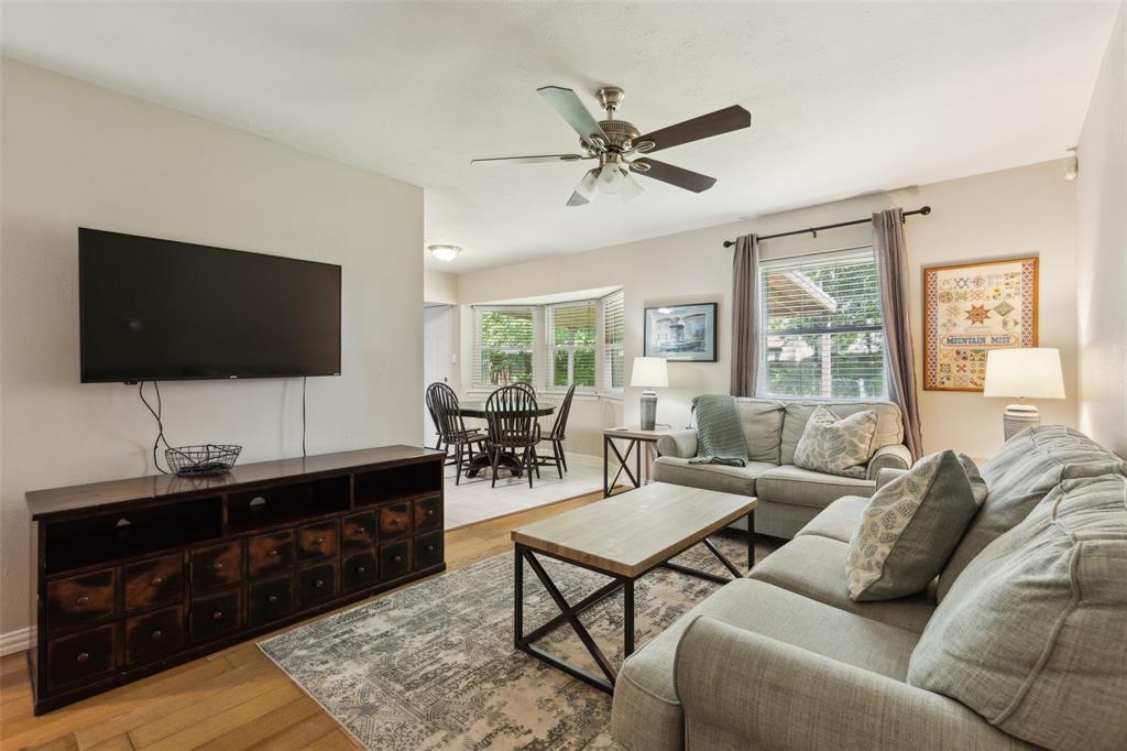 1202 Johns Drive, Euless