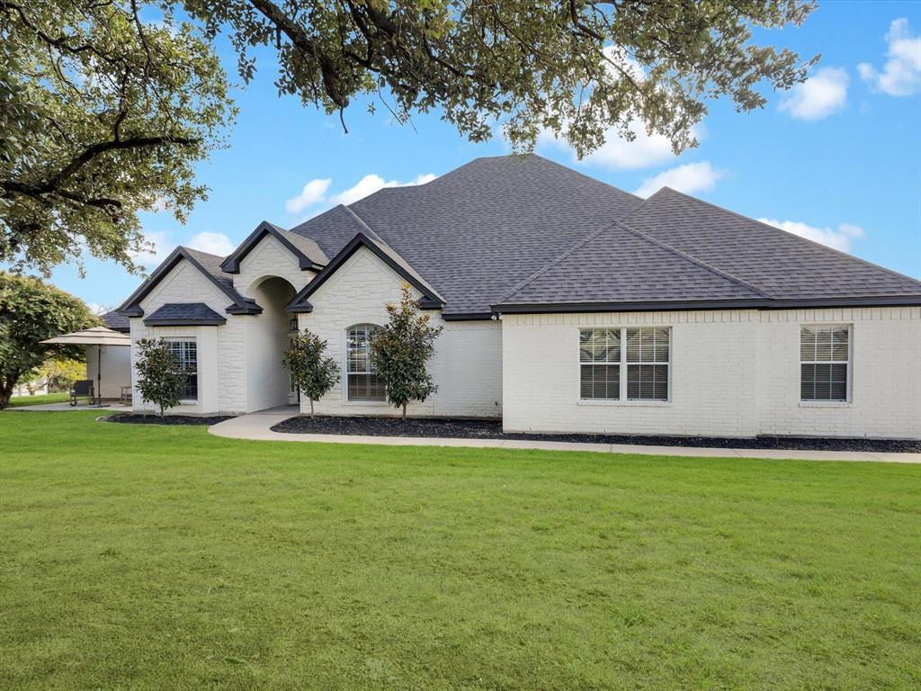 111 Sharla Smelley Road, Weatherford