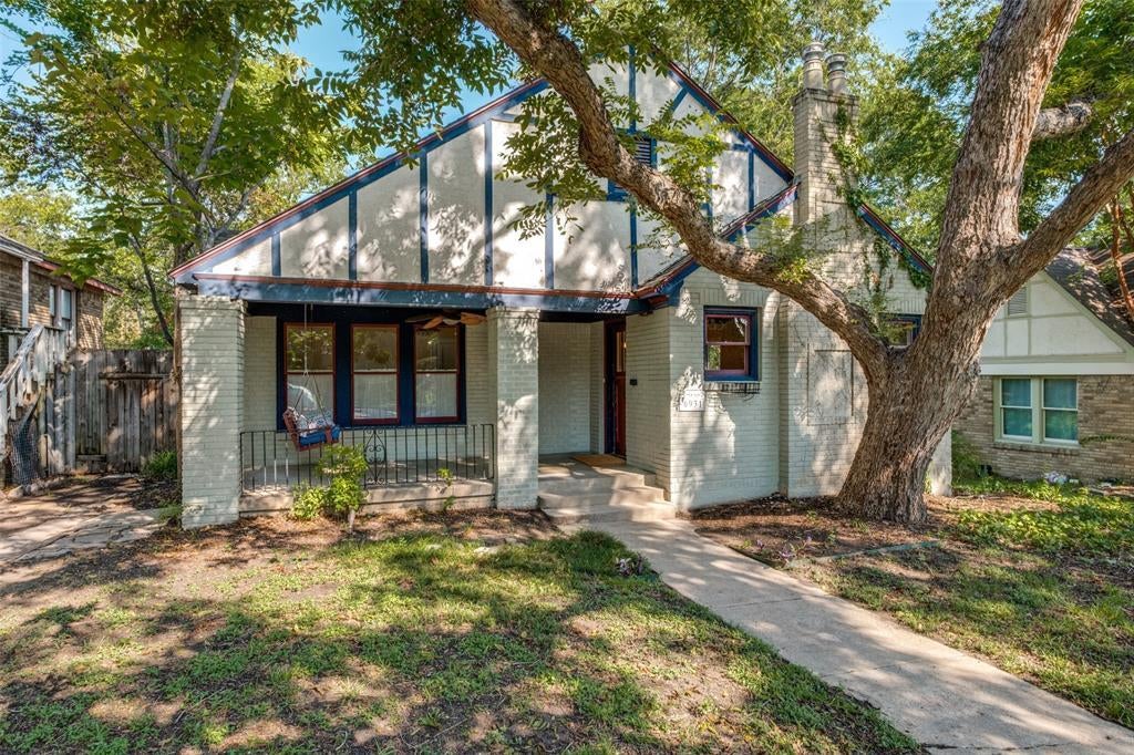 6931 Lindsley Avenue, Dallas