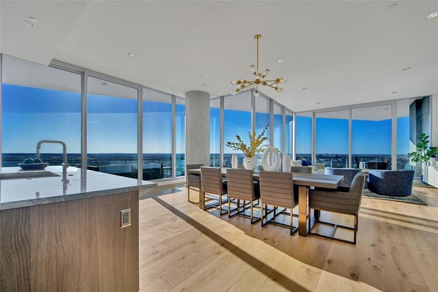 3130 N Harwood Street 2802, Dallas