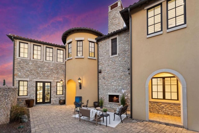 28 Comillas Drive, Westlake