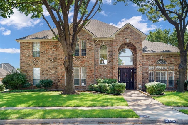 3216 Saint Bridges Drive, Plano
