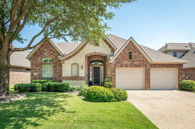 615 Pelican Hills Drive, Fairview