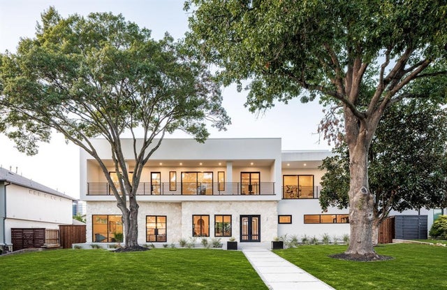 5525 Charlestown Drive, Dallas