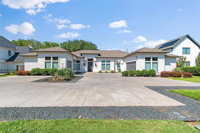 6223 Walnut Hill Lane, Dallas