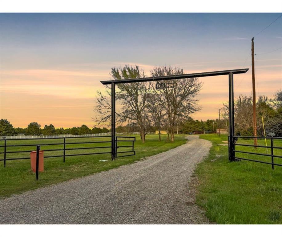 12488 Eastline Road, Trenton