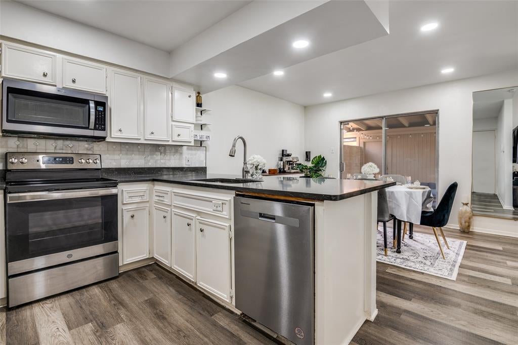 801 Shady Creek Lane, Bedford