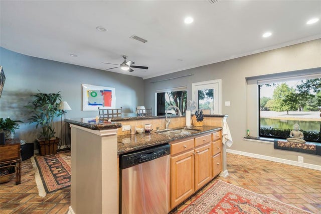 5038 Westgrove Drive 5038, Dallas