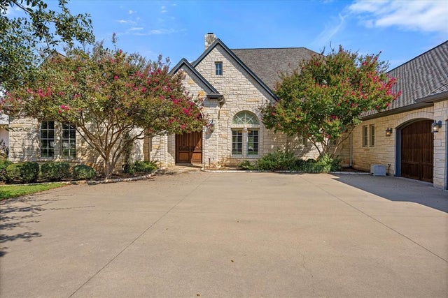 1206 E Baja Court, Granbury