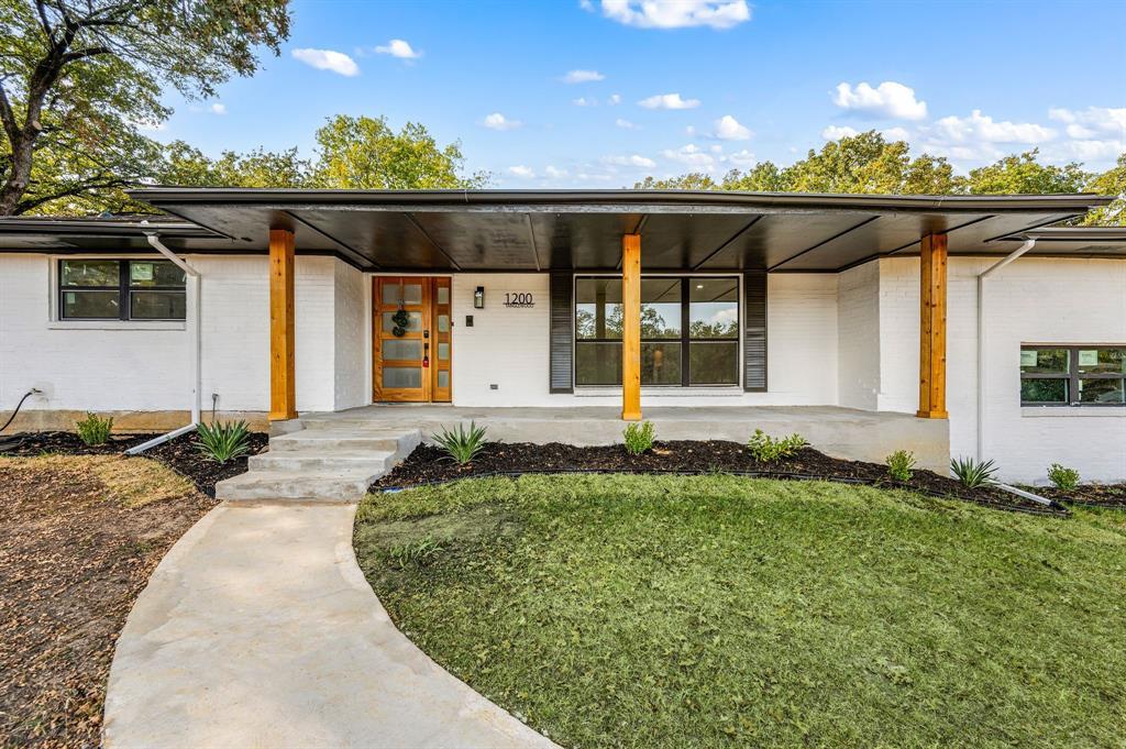 1200 Tanglewood Trail, Euless
