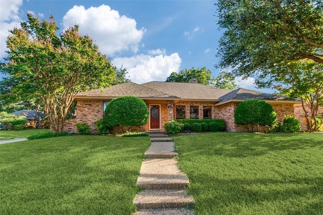 2204 Coleshire Drive, Plano