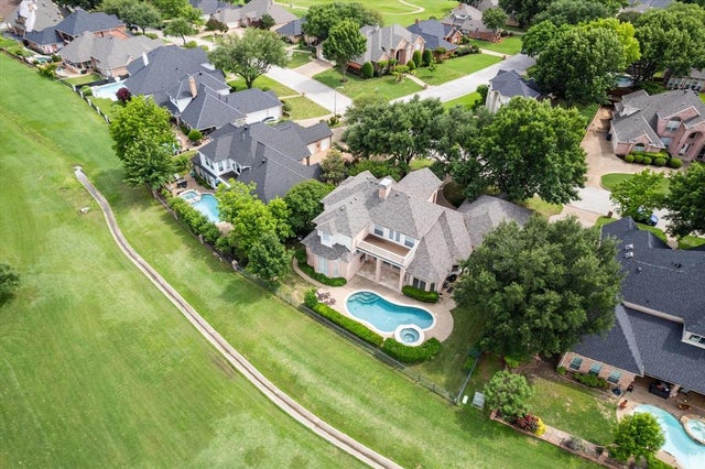 900 Riviera Drive, Mansfield