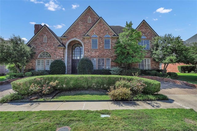 5820 Deer Park Lane, Plano