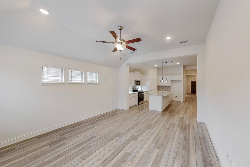 272 Tallgrass Drive, Lavon