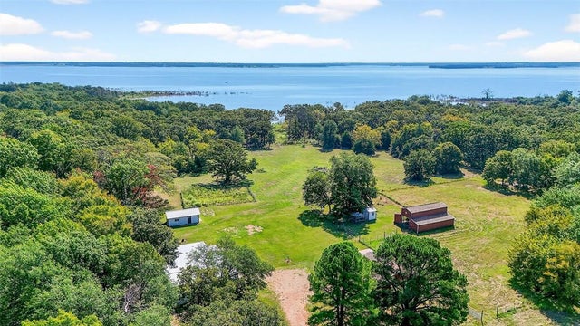 1175 Old 1396 N, Telephone