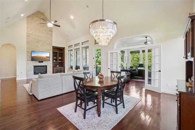 1040 Mondamin Drive, Allen