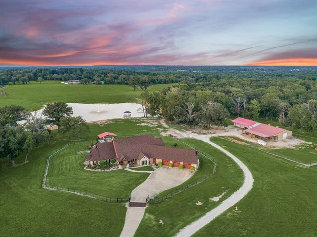 13006 Farm Market 757, Winona