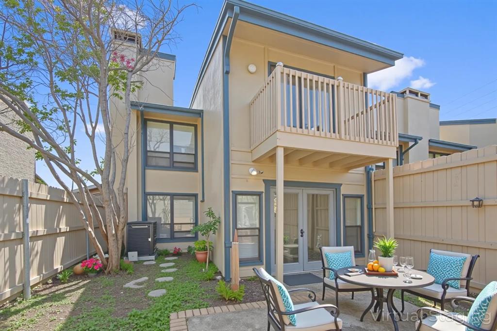 2023 Court Place, Garland