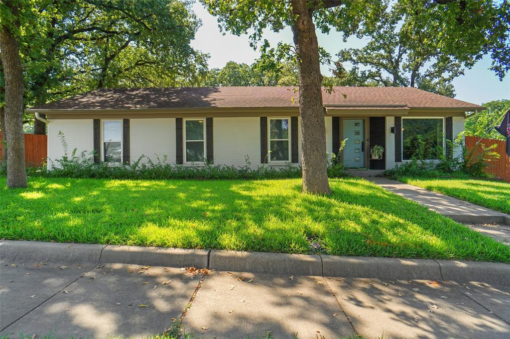 101 W Ash Lane, Euless