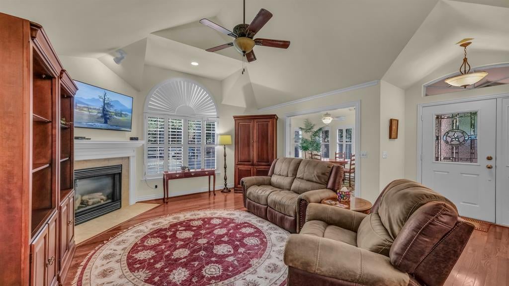 3101 Camellia Rose Drive 1111, Fort Worth