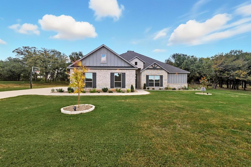 113 Oaks Springs Lane, Weatherford