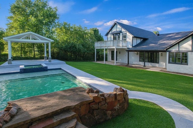 871 Timberwood Lane, Fairview