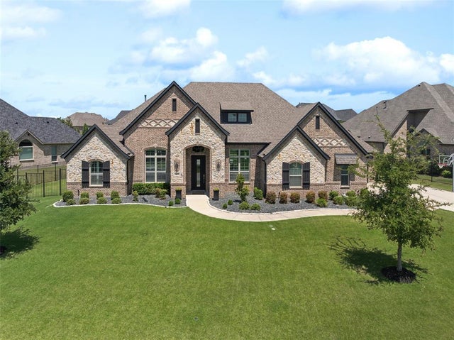 421 Maggie Trail, Allen