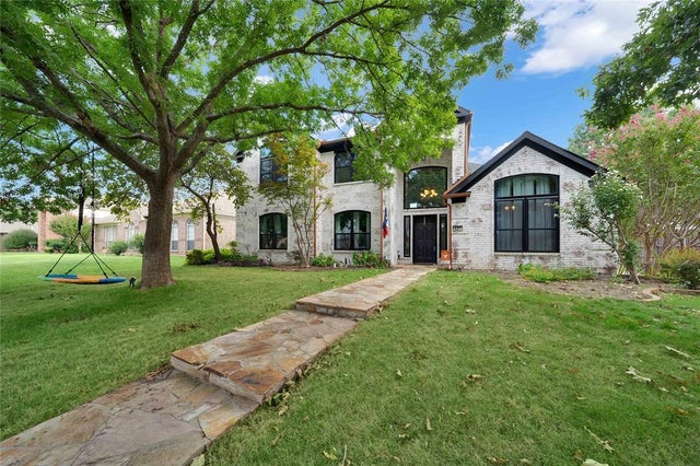 427 Halifax Drive, Coppell