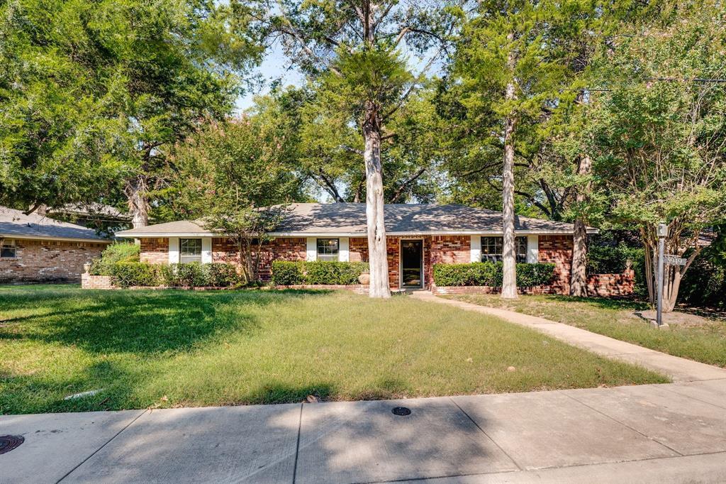 5949 Hunters View Lane, Dallas