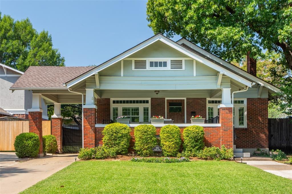 1204 Virginia Place, Fort Worth