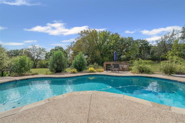 100 Ruth Court, Aledo