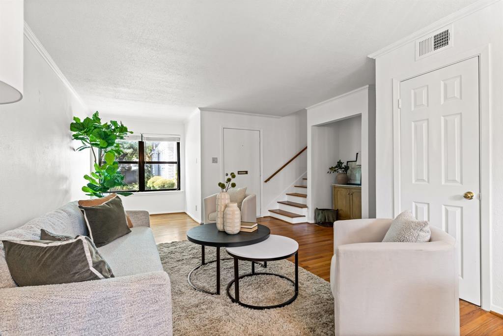 4944 N Hall Street, Dallas