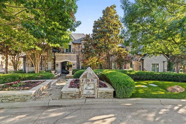 2 Terrabella Lane, Heath