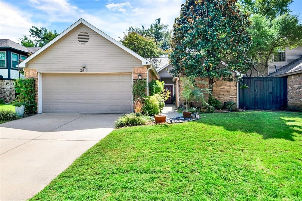 2510 Lake Bend Terrace, Carrollton