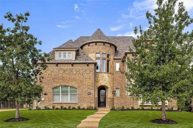 2350 Crest Pointe Place, Frisco