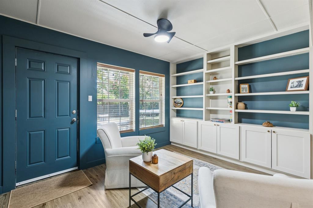 2145 Goldfinch Drive, Lewisville