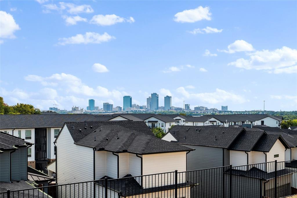 2312 Scenic Bluff Drive, Fort Worth