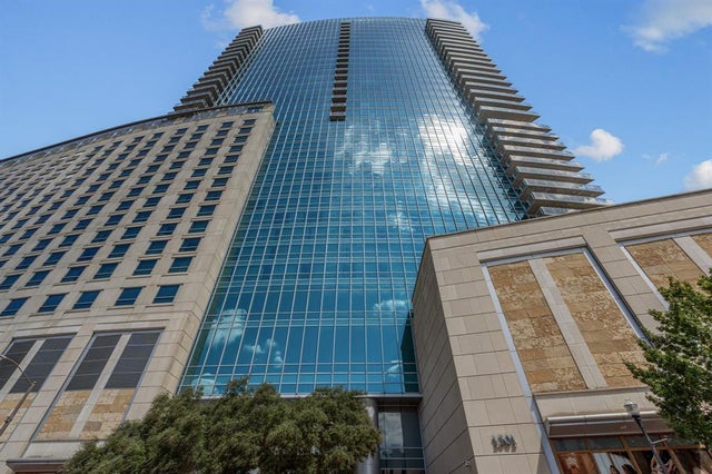 1301 Throckmorton Street 2402, Fort Worth