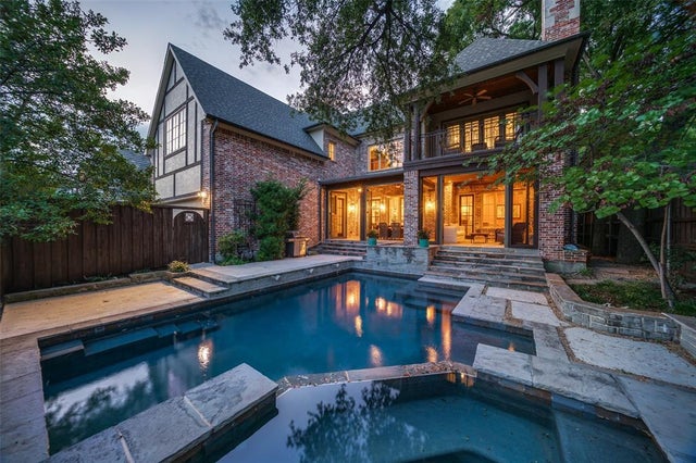 7502 Caruth Boulevard, Dallas