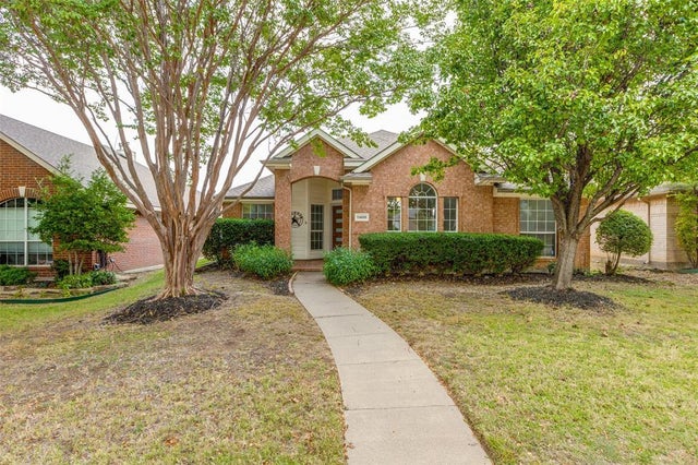11488 Clover Knoll Drive, Frisco