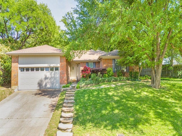 4411 Willow Bend Drive, Arlington