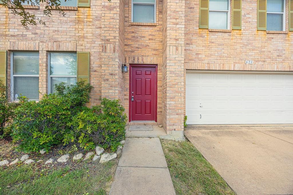 624 Granite Ridge Drive, Fort Worth
