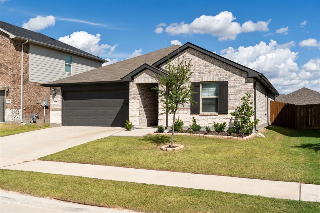2857 Fox Trail Lane, Fort Worth