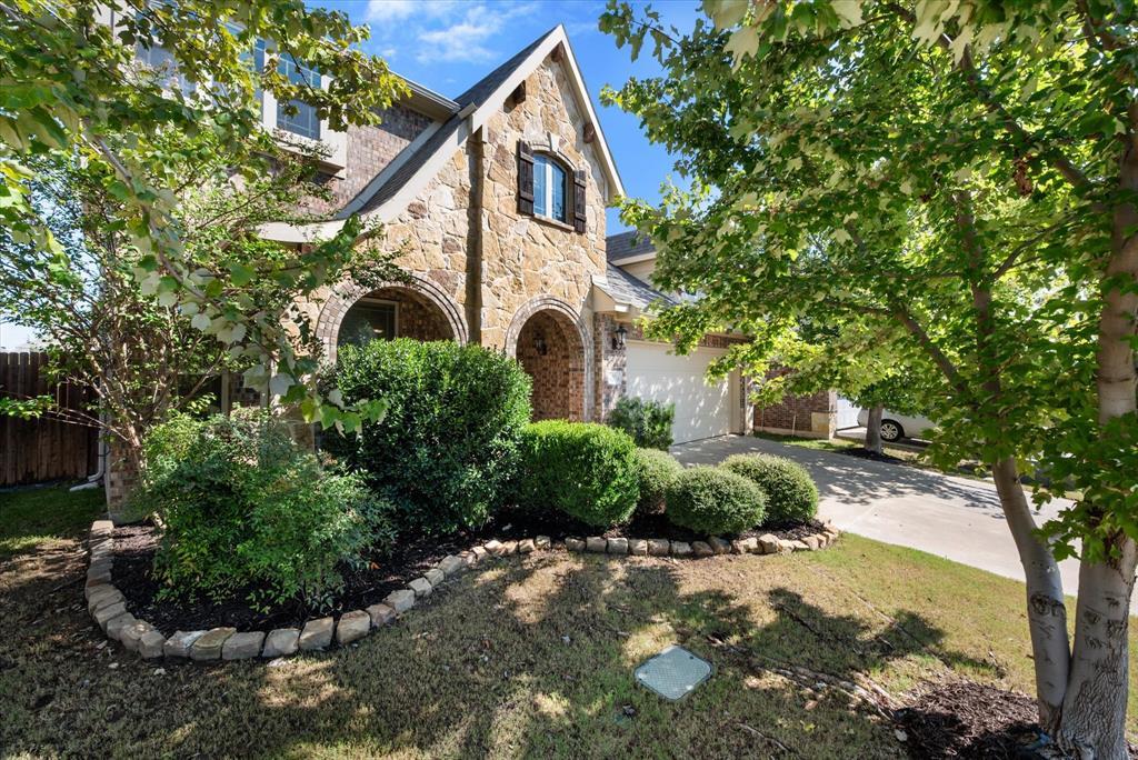4208 Sweet Clover Lane, Fort Worth