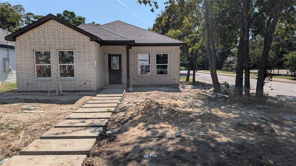 2402 Garden Drive, Dallas