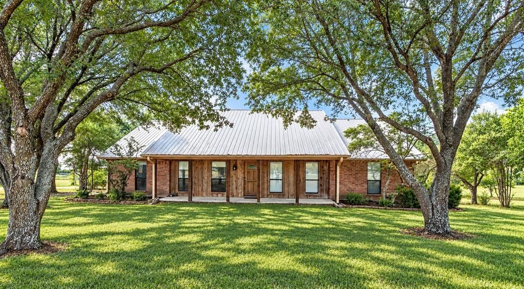 1194 Cedar Lane, Kaufman