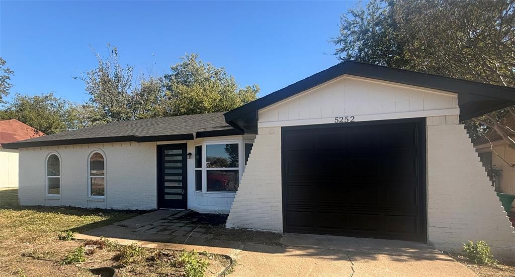 5252 Parkview Drive, Haltom City