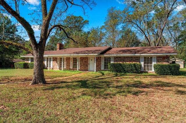 102 Westwood Parkway, Naples