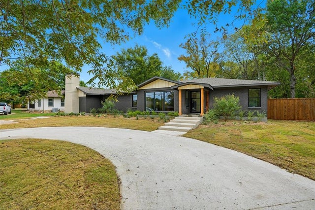 1000 N Morris Street, McKinney